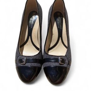 Black and gray kitten heels